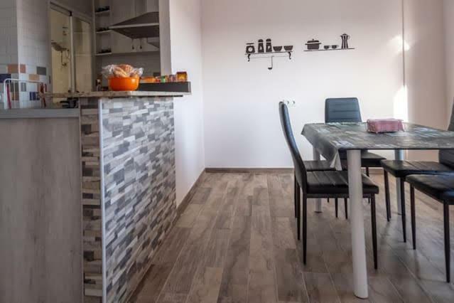 Apartamento Nuevo Con Encanto 拉瓜迪亚 外观 照片